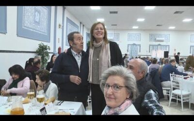 Tradicional comida de navidad de los mayores de Osuna